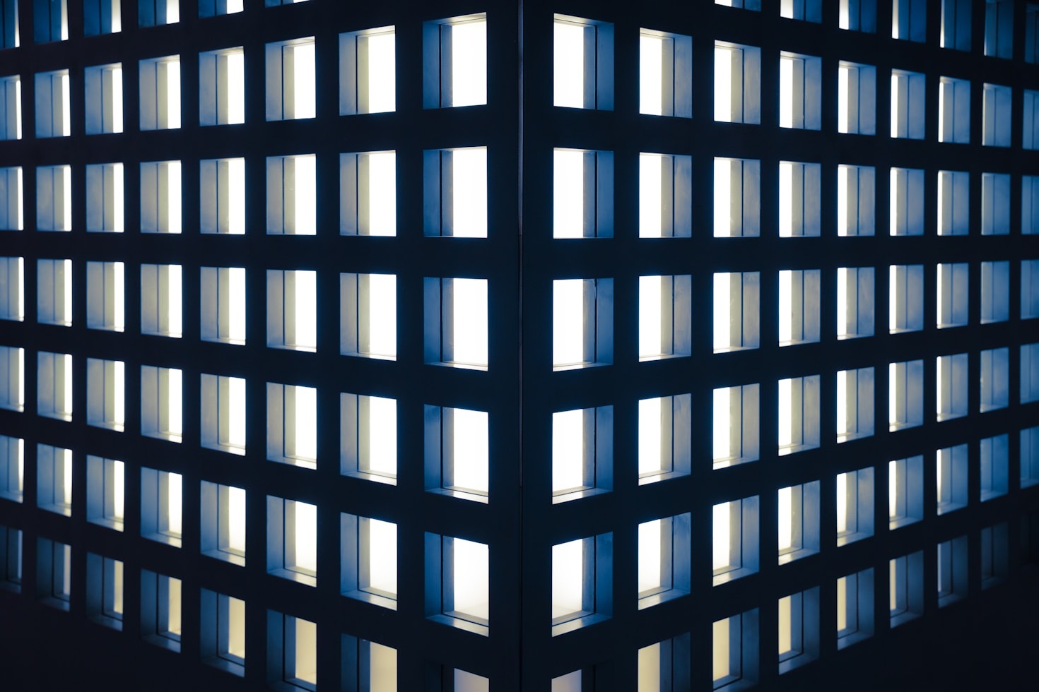 Minimalist Grids For The Modern Creative